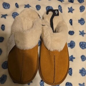 Cozy Tan Women's Slippers